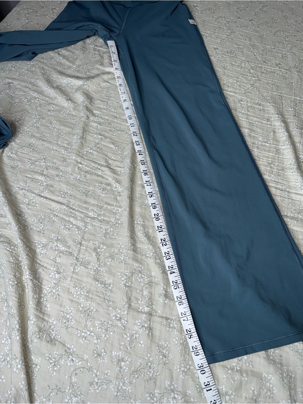 Vuori Daily Wide-Leg Pants Size XS - Picture 8 of 8